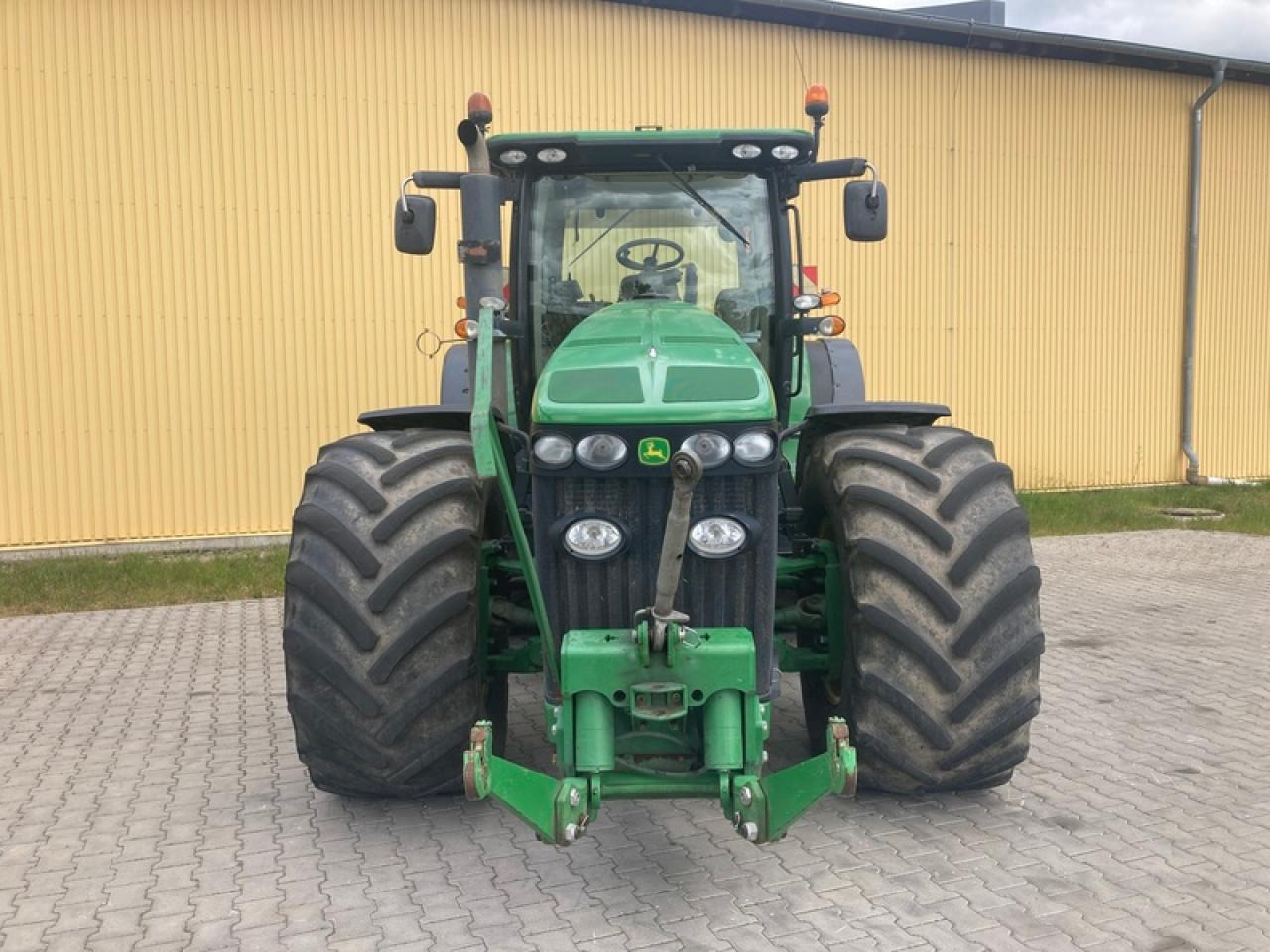 John Deere 8320 R AUTOPOWER - Tracteur agricole: photos 5 John Deere 8320 R AUTOPOWER - Tracteur agricole: photos 5