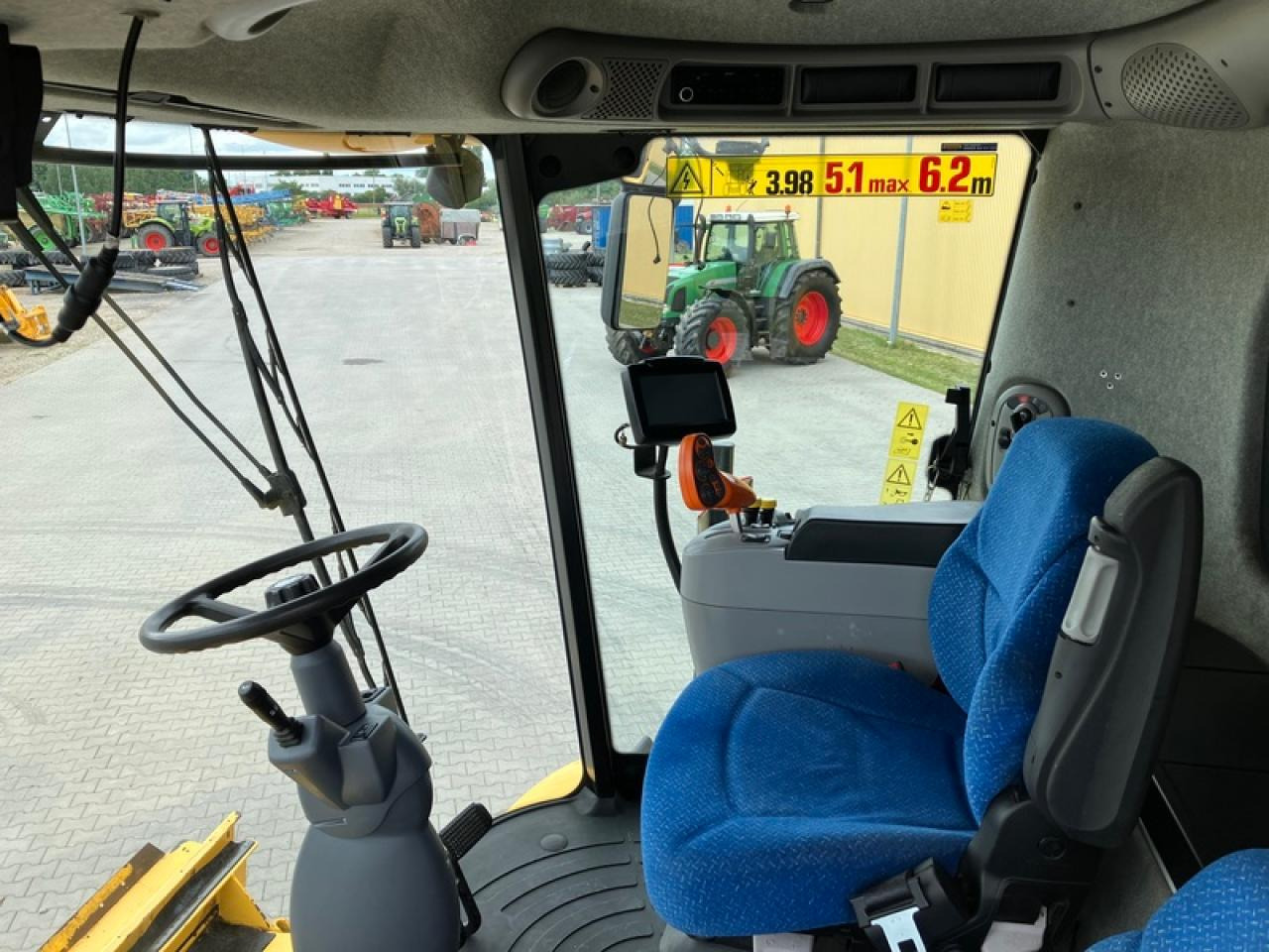 New Holland CX 8080 - Moissonneuse-batteuse: photos 4 New Holland CX 8080 - Moissonneuse-batteuse: photos 4