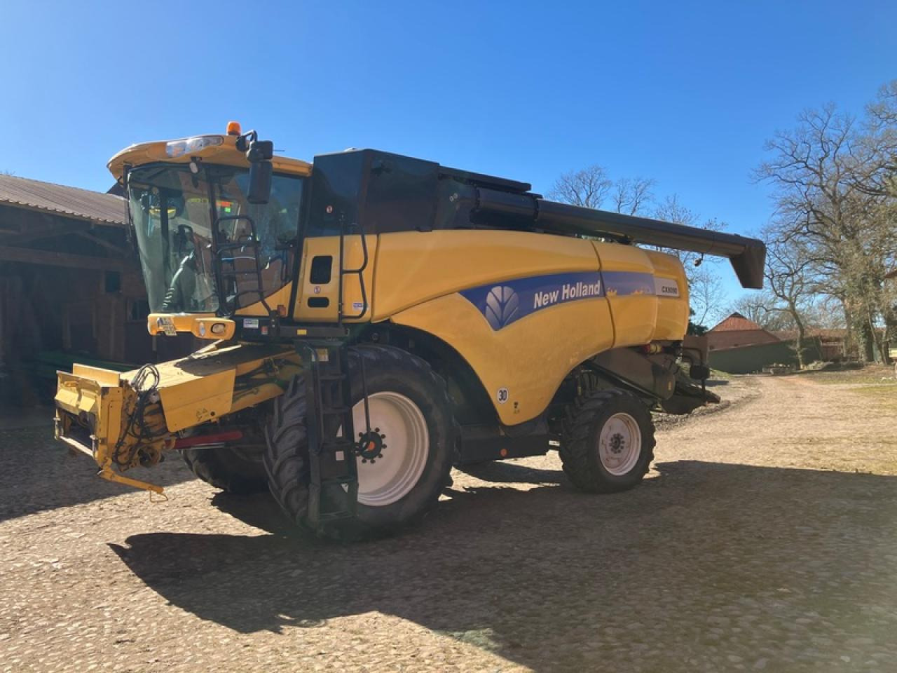 New Holland CX 8090 ALLRAD - Moissonneuse-batteuse: photos 3 New Holland CX 8090 ALLRAD - Moissonneuse-batteuse: photos 3