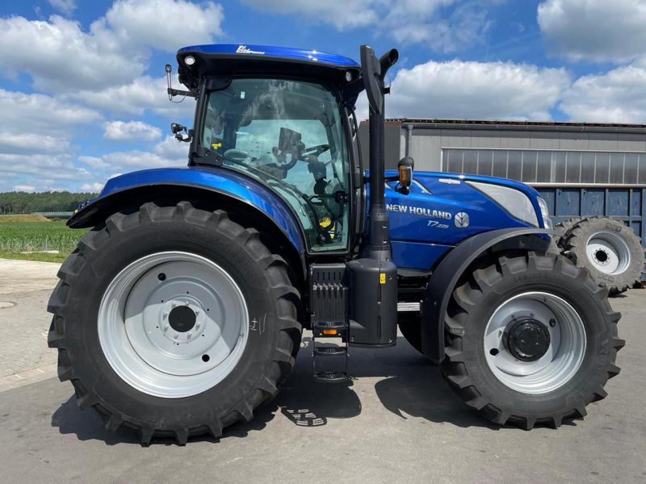 New Holland T 7.225 - Tracteur agricole: photos 4 New Holland T 7.225 - Tracteur agricole: photos 4