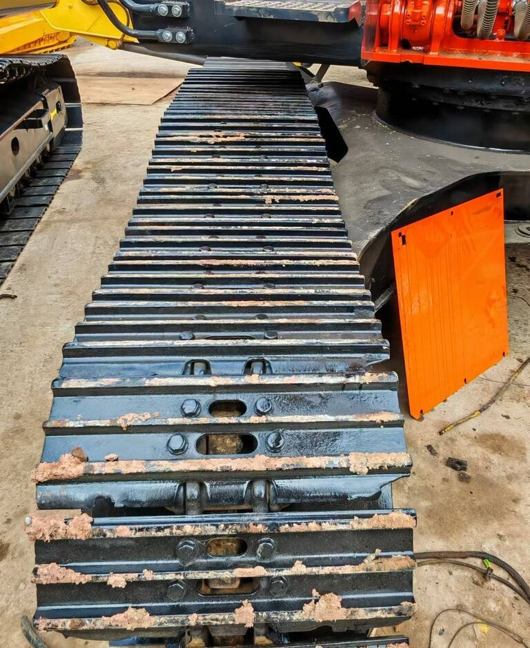Doosan DX225LC - Pelle sur chenille: photos 2 Doosan DX225LC - Pelle sur chenille: photos 2