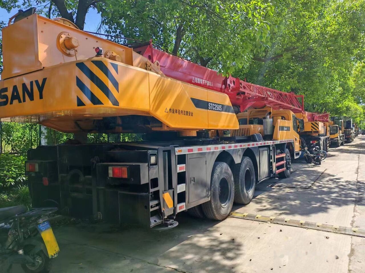 Sany Good quality second hand Sany STC250 25 ton crane for sale at lo - Grue mobile: photos 4 Sany Good quality second hand Sany STC250 25 ton crane for sale at lo - Grue mobile: photos 4