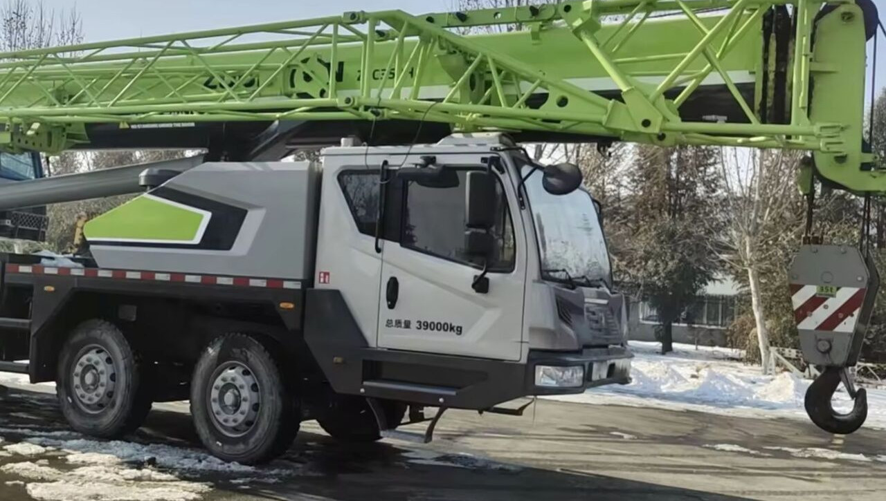 Zoomlion ZTC350 ZTC250 ZTC550 ZTC1000 - Grue mobile: photos 5 Zoomlion ZTC350 ZTC250 ZTC550 ZTC1000 - Grue mobile: photos 5