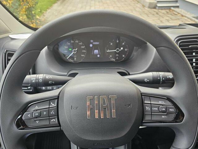 FIAT Ducato 140 DOKA Pritsche 2,9 Meter Klima DAB... - Fourgon plateau, Utilitaire double cabine: photos 4 FIAT Ducato 140 DOKA Pritsche 2,9 Meter Klima DAB... - Fourgon plateau, Utilitaire double cabine: photos 4