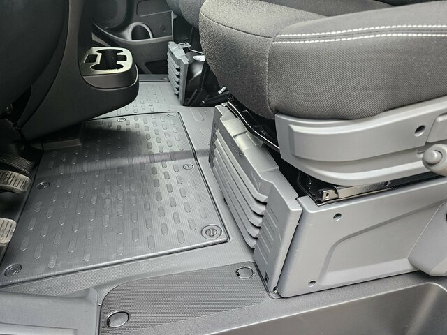 FIAT Ducato 35 140 Serie10-9.2 L2H1 Premium Kabine... - Fourgon utilitaire: photos 4 FIAT Ducato 35 140 Serie10-9.2 L2H1 Premium Kabine... - Fourgon utilitaire: photos 4