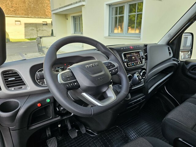 IVECO Daily 35S18 3.0 Koffer LBW Bär ACC LED sofort!... - Fourgon: photos 5 IVECO Daily 35S18 3.0 Koffer LBW Bär ACC LED sofort!... - Fourgon: photos 5