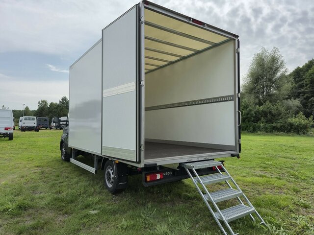 IVECO Daily 35S18 3.0 Koffer Voll-LED Navigation - Fourgon: photos 2 IVECO Daily 35S18 3.0 Koffer Voll-LED Navigation - Fourgon: photos 2