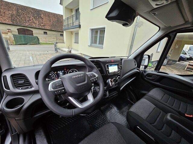IVECO Daily 35S18HA8V Hi-Matic 16m³ XL LED ACC - Fourgon utilitaire: photos 4 IVECO Daily 35S18HA8V Hi-Matic 16m³ XL LED ACC - Fourgon utilitaire: photos 4
