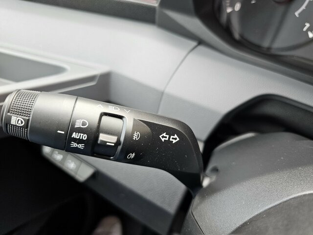 Fourgon utilitaire neuf RENAULT Master L2H2 170 Neues Modell 10'' Navi Kamera...: photos 6 Fourgon utilitaire neuf RENAULT Master L2H2 170 Neues Modell 10'' Navi Kamera...: photos 6