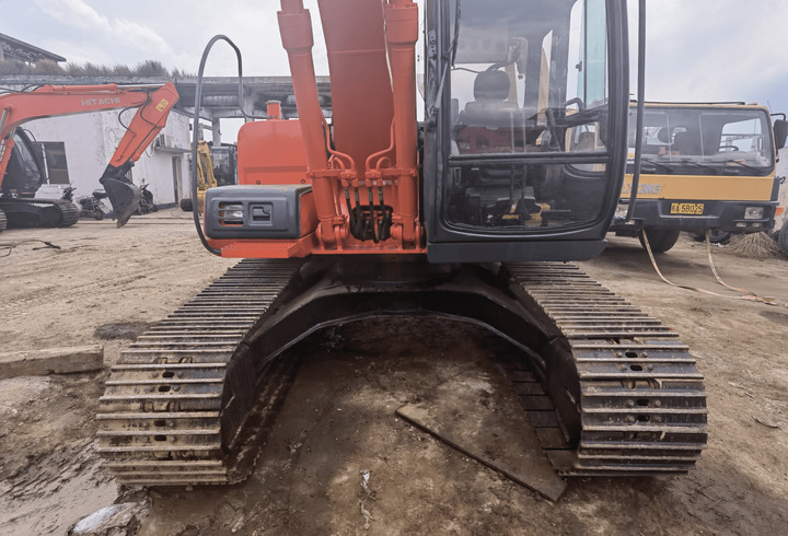 12ton hitachi ex120-5 excavator for sale used crawler digger machine SECOND HAND hitachi ex120-5 excavator for sale - Pelle sur chenille: photos 5 12ton hitachi ex120-5 excavator for sale used crawler digger machine SECOND HAND hitachi ex120-5 excavator for sale - Pelle sur chenille: photos 5