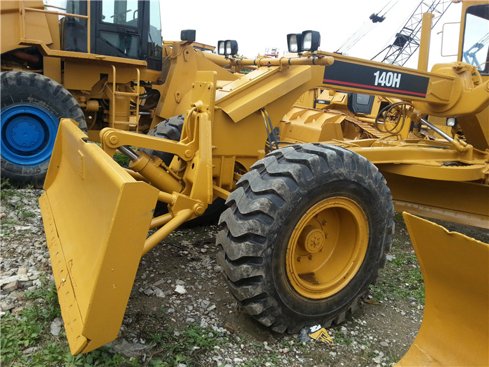 CAT 140H Grader - Niveleuse: photos 5 CAT 140H Grader - Niveleuse: photos 5
