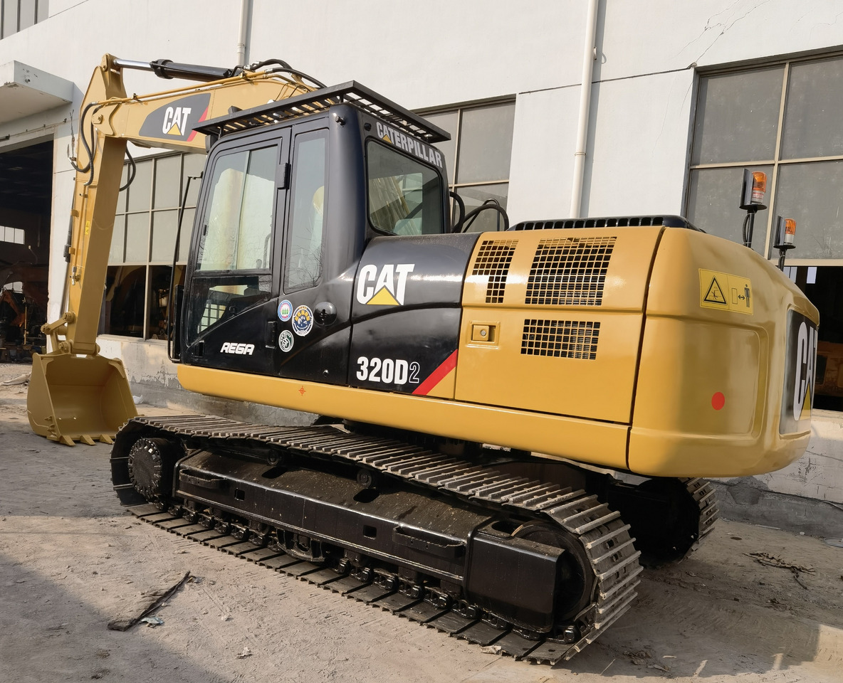 CAT 320D2 Excavator - Pelle sur chenille: photos 2 CAT 320D2 Excavator - Pelle sur chenille: photos 2