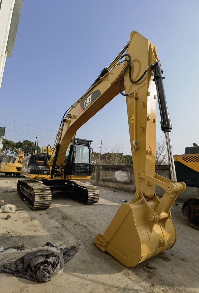 CAT 320D2 Excavator - Pelle sur chenille: photos 4 CAT 320D2 Excavator - Pelle sur chenille: photos 4