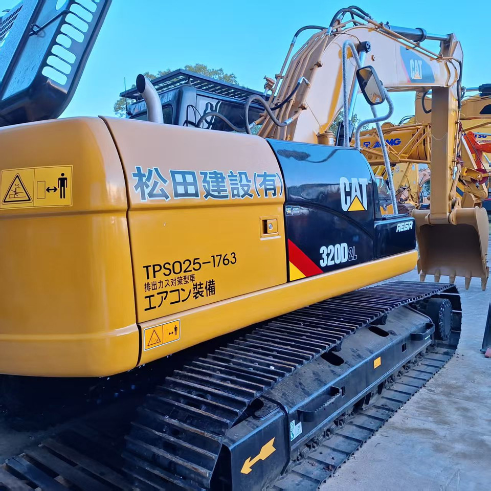 CAT 320D2L Excavator - Pelle sur chenille: photos 4 CAT 320D2L Excavator - Pelle sur chenille: photos 4