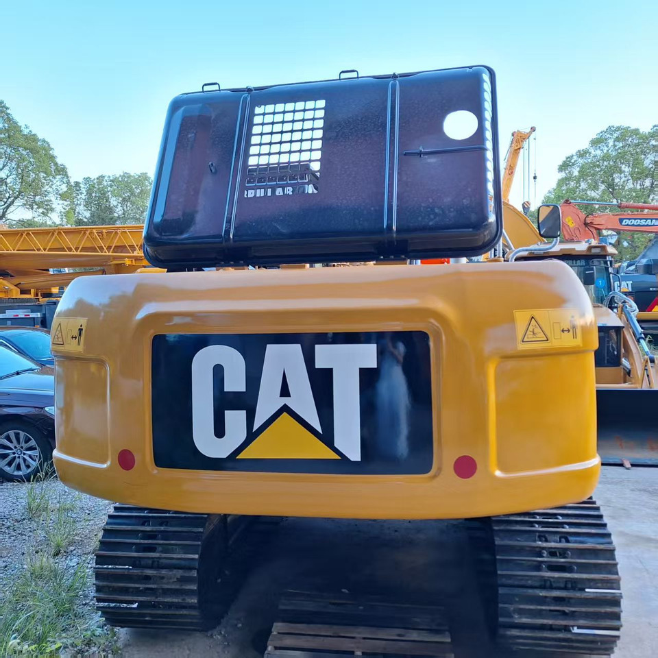 CAT 320D2L Excavator - Pelle sur chenille: photos 5 CAT 320D2L Excavator - Pelle sur chenille: photos 5