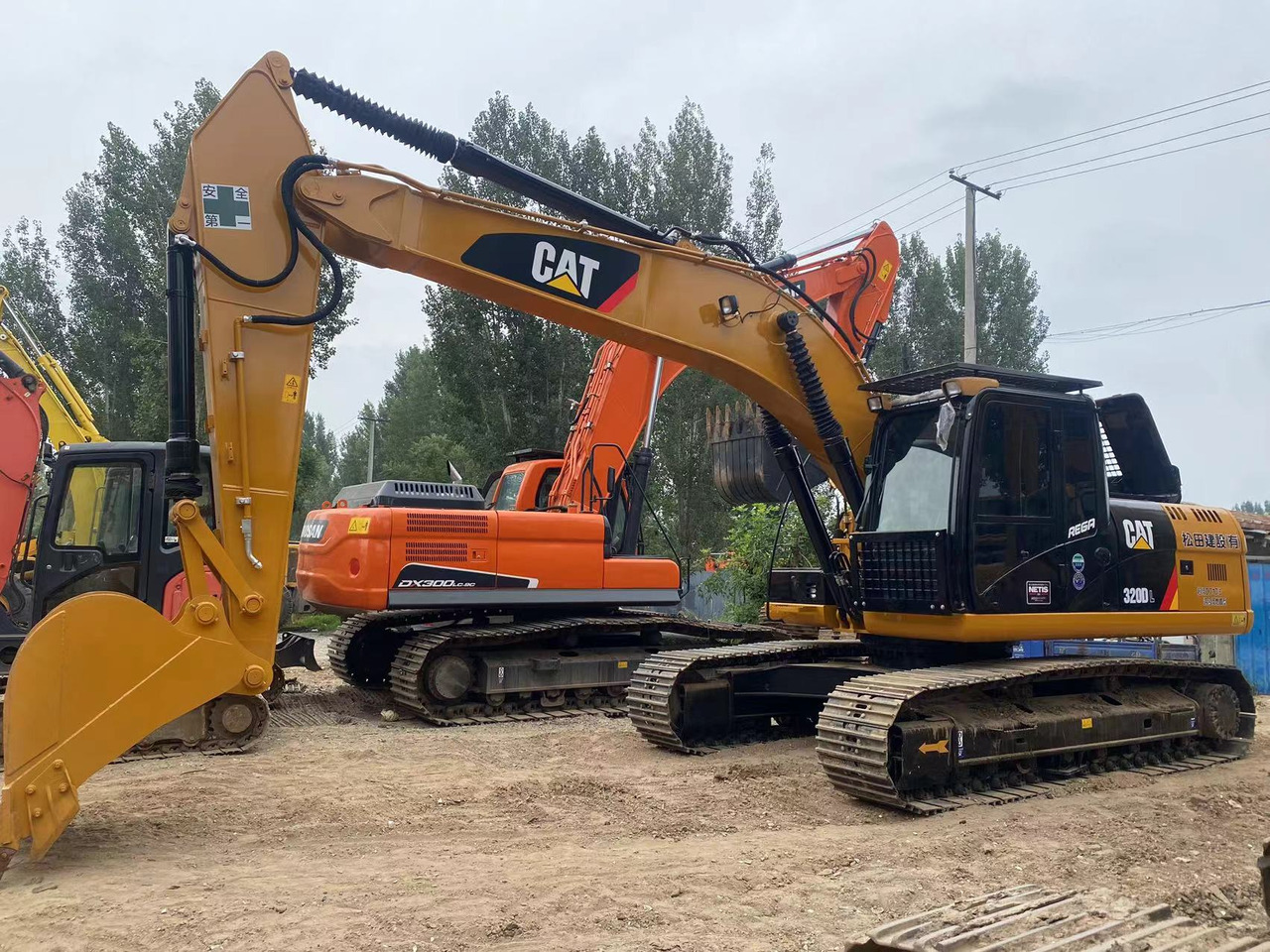CAT 320DL used excavator - Pelle sur chenille: photos 1 CAT 320DL used excavator - Pelle sur chenille: photos 1