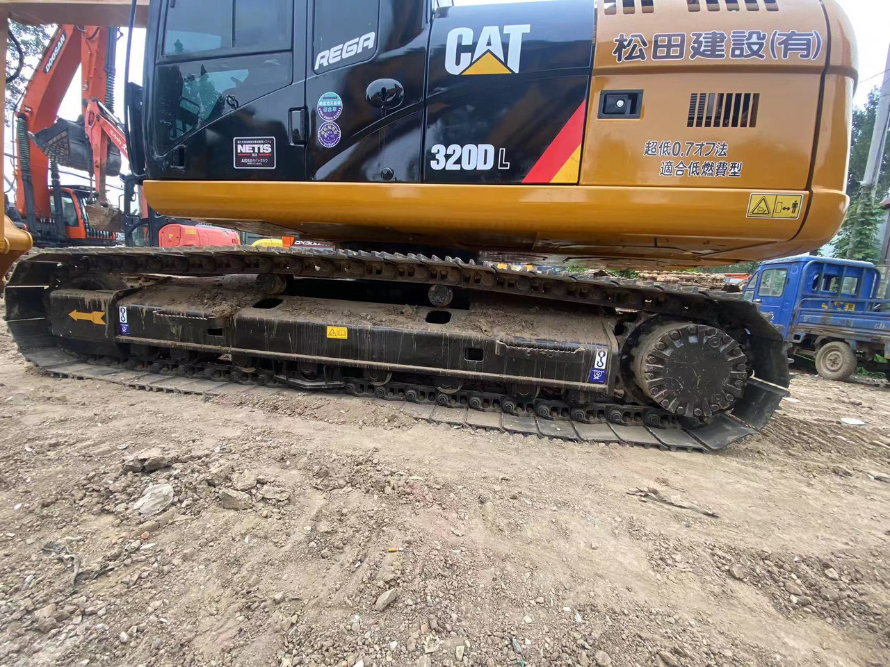 CAT 320DL used excavator - Pelle sur chenille: photos 2 CAT 320DL used excavator - Pelle sur chenille: photos 2