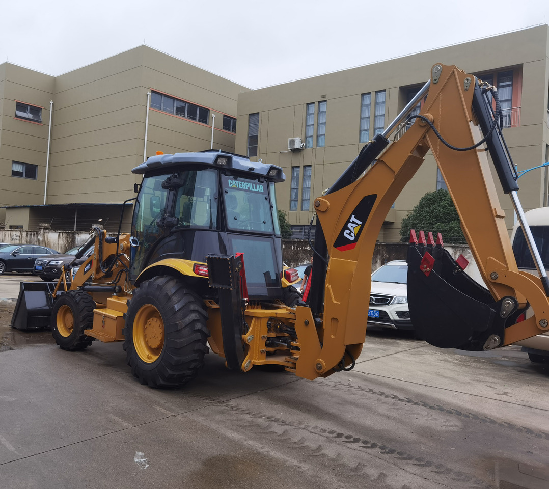 CAT 420F Backhoe Loader - Tractopelle: photos 2 CAT 420F Backhoe Loader - Tractopelle: photos 2