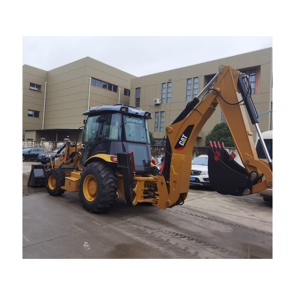CAT 420F Backhoe Loader - Tractopelle: photos 2 CAT 420F Backhoe Loader - Tractopelle: photos 2