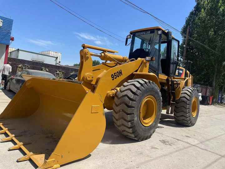 CAT 950H Loader - Chargeuse sur pneus: photos 3 CAT 950H Loader - Chargeuse sur pneus: photos 3