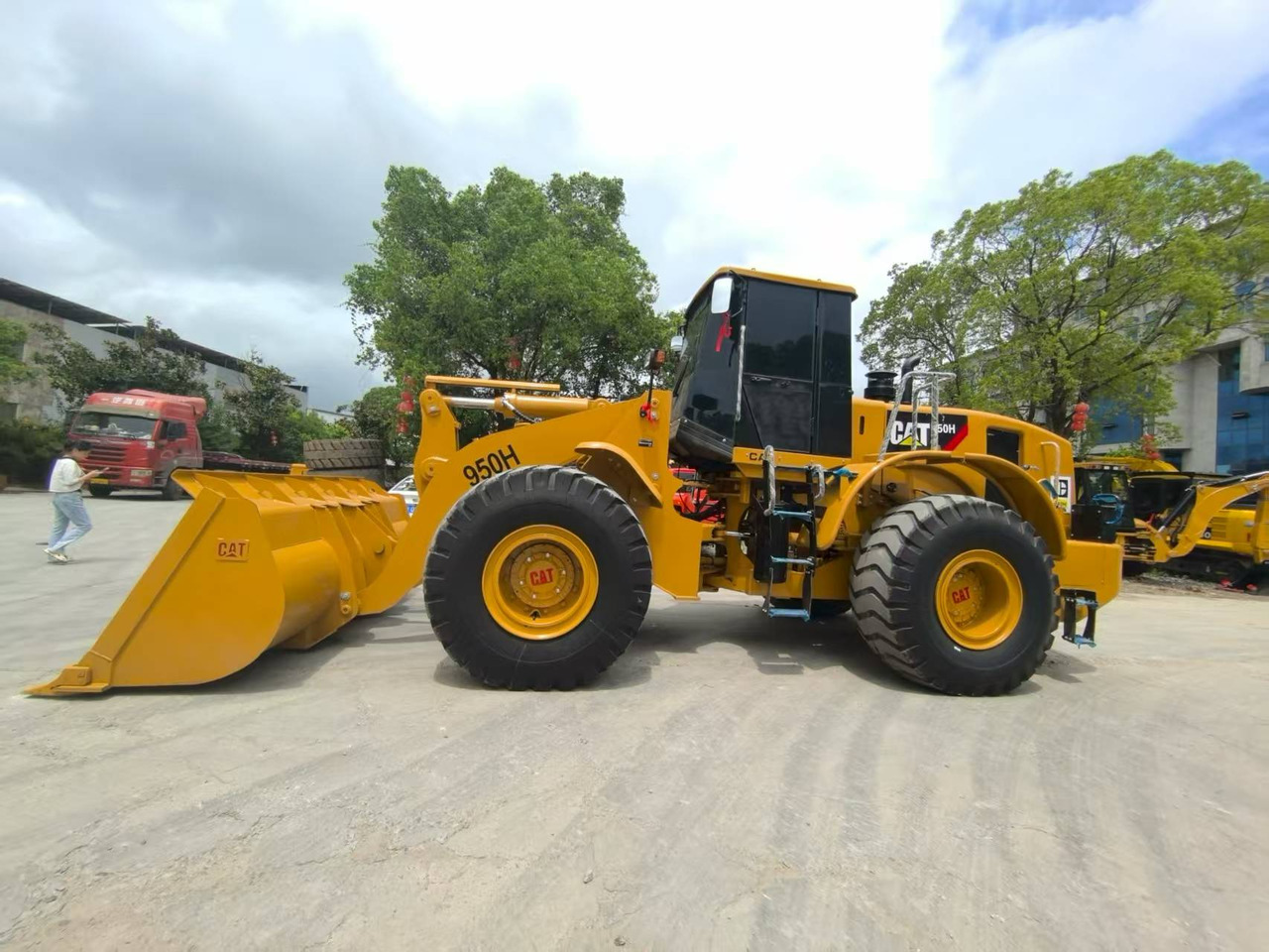CAT 950H Loader - Chargeuse sur pneus: photos 5 CAT 950H Loader - Chargeuse sur pneus: photos 5