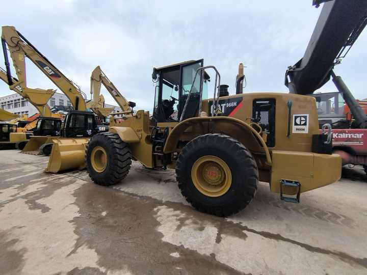 CAT 966H - Chargeuse sur pneus: photos 2 CAT 966H - Chargeuse sur pneus: photos 2
