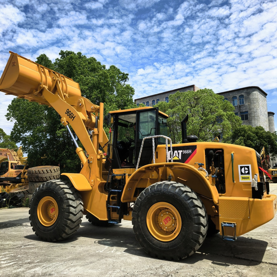 CAT 966H - Chargeuse sur pneus: photos 3 CAT 966H - Chargeuse sur pneus: photos 3