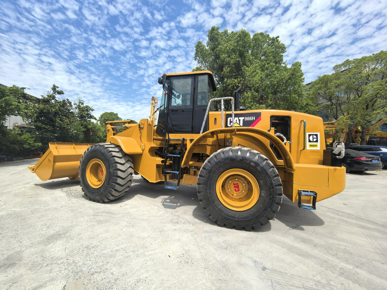 CAT 966H - Chargeuse sur pneus: photos 3 CAT 966H - Chargeuse sur pneus: photos 3