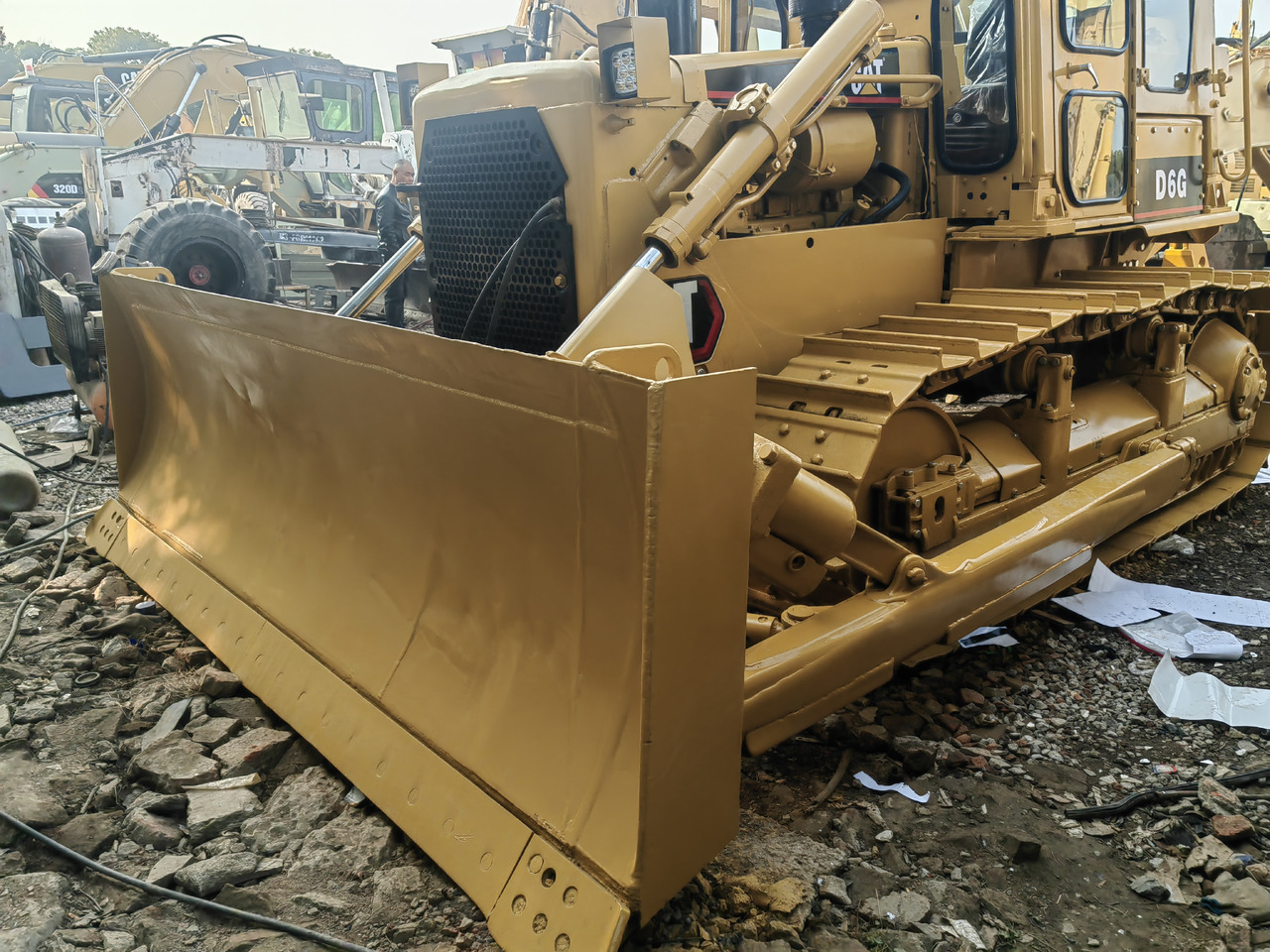 CAT D6G Bulldozer - Bulldozer: photos 4 CAT D6G Bulldozer - Bulldozer: photos 4