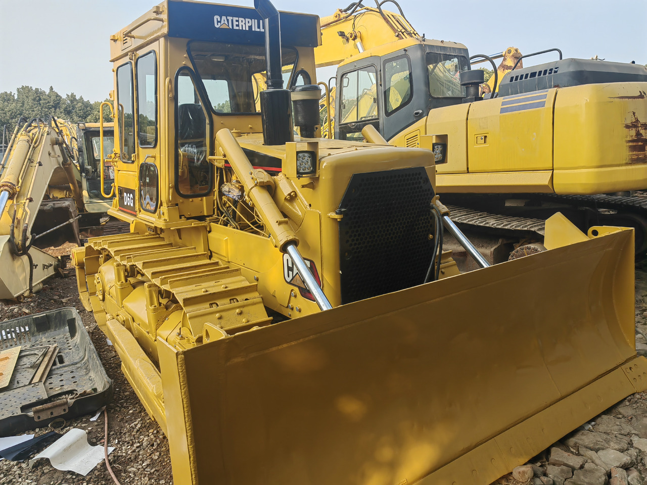 CAT D6G Bulldozer - Bulldozer: photos 1 CAT D6G Bulldozer - Bulldozer: photos 1