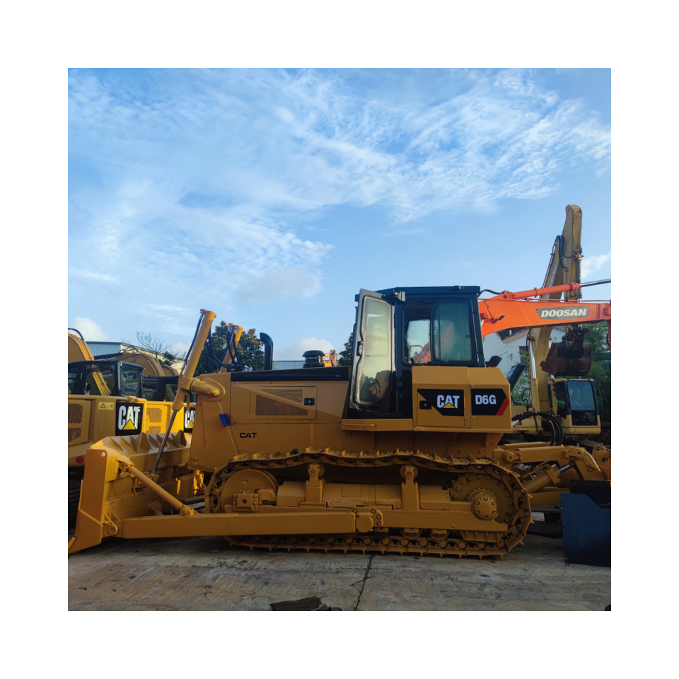 CAT D6G Bulldozer - Bulldozer: photos 1 CAT D6G Bulldozer - Bulldozer: photos 1