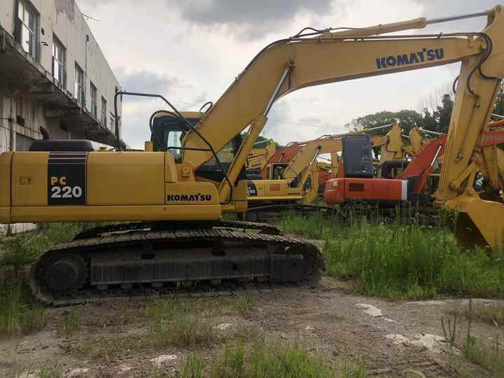 Cheap crawler excavator Komatsu PC220-7 hydraulic Excavator secondhand used komatsu pc 200-7 pc220-7 excavator for sale - Pelle sur chenille: photos 3 Cheap crawler excavator Komatsu PC220-7 hydraulic Excavator secondhand used komatsu pc 200-7 pc220-7 excavator for sale - Pelle sur chenille: photos 3