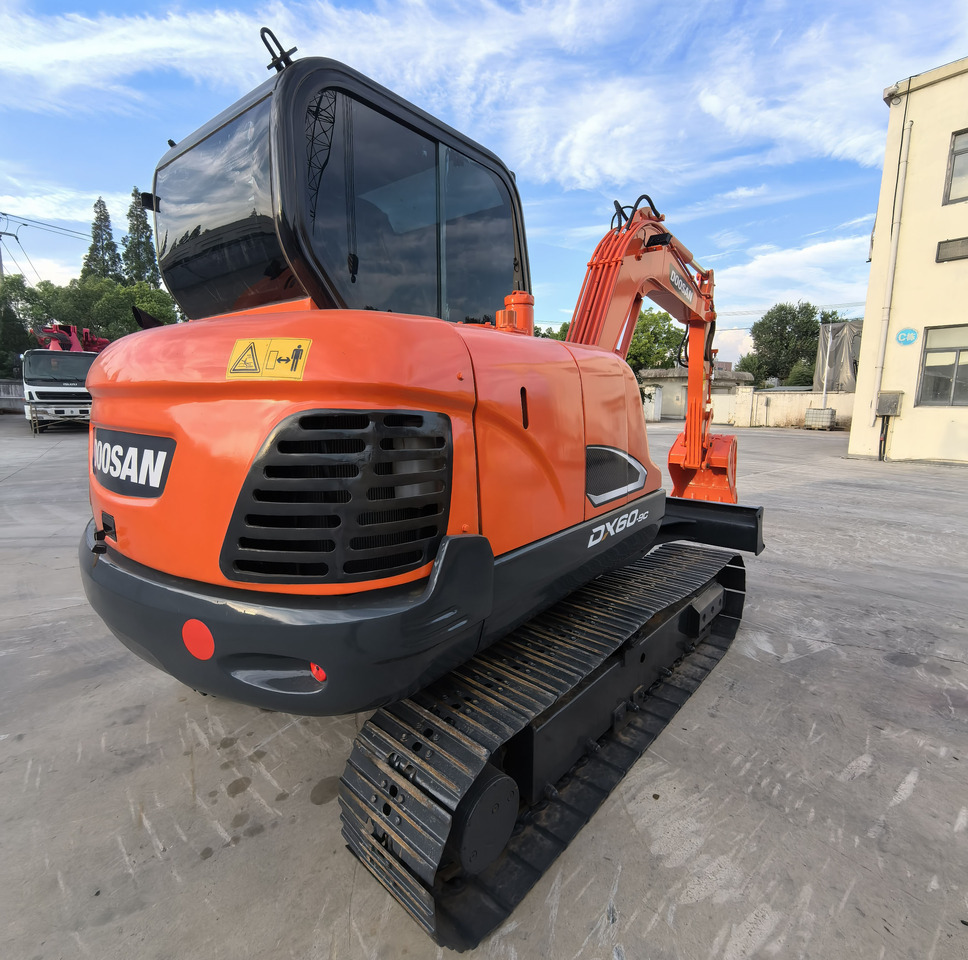 Doosan Dx60 Crawler Excavator - Pelle sur chenille: photos 4 Doosan Dx60 Crawler Excavator - Pelle sur chenille: photos 4