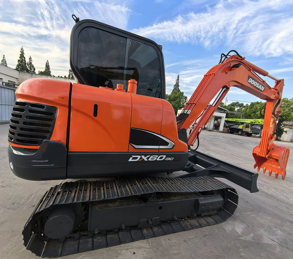 Doosan Dx60 Crawler Excavator - Pelle sur chenille: photos 2 Doosan Dx60 Crawler Excavator - Pelle sur chenille: photos 2
