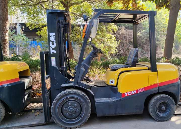 Good condition and high performance TCM FD30 used forklift with good condition on hot sale - Chariot élévateur diesel: photos 3 Good condition and high performance TCM FD30 used forklift with good condition on hot sale - Chariot élévateur diesel: photos 3