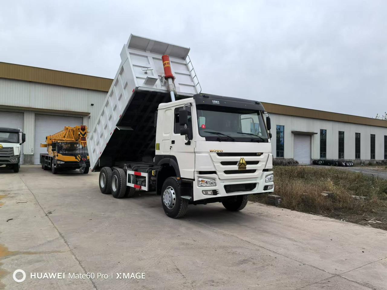 HOWO Howo 371 Used Dump Truck 6x4 - Camion benne: photos 3 HOWO Howo 371 Used Dump Truck 6x4 - Camion benne: photos 3