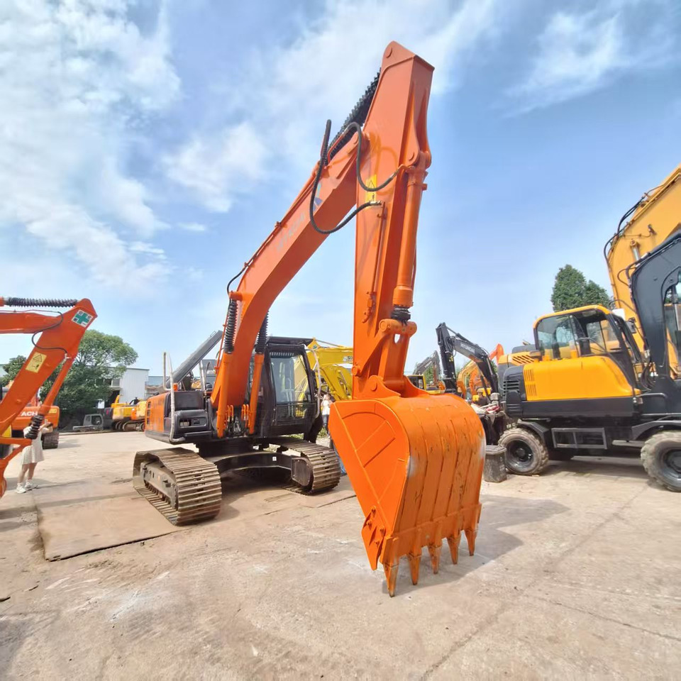 Hitachi ZX200-5g excavator - Pelle: photos 3 Hitachi ZX200-5g excavator - Pelle: photos 3