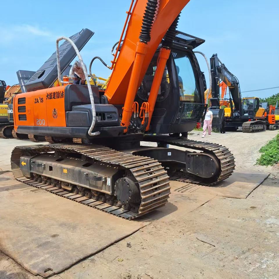 Hitachi ZX200 Excavator - Pelle sur chenille: photos 4 Hitachi ZX200 Excavator - Pelle sur chenille: photos 4