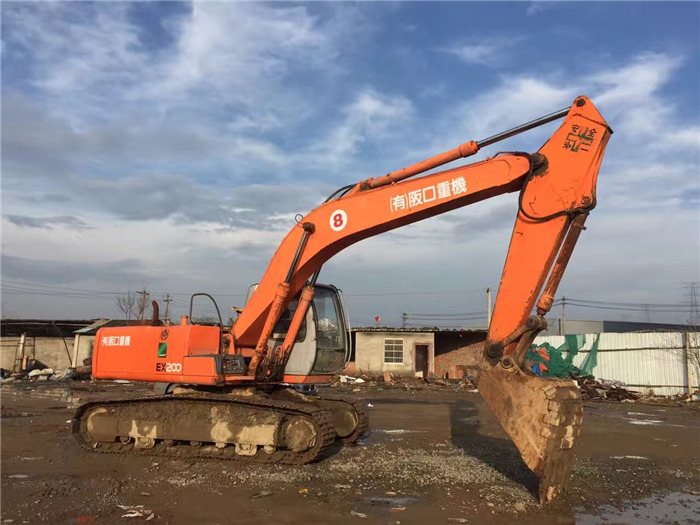 Hitachi ZX200 Excavator - Pelle sur chenille: photos 3 Hitachi ZX200 Excavator - Pelle sur chenille: photos 3