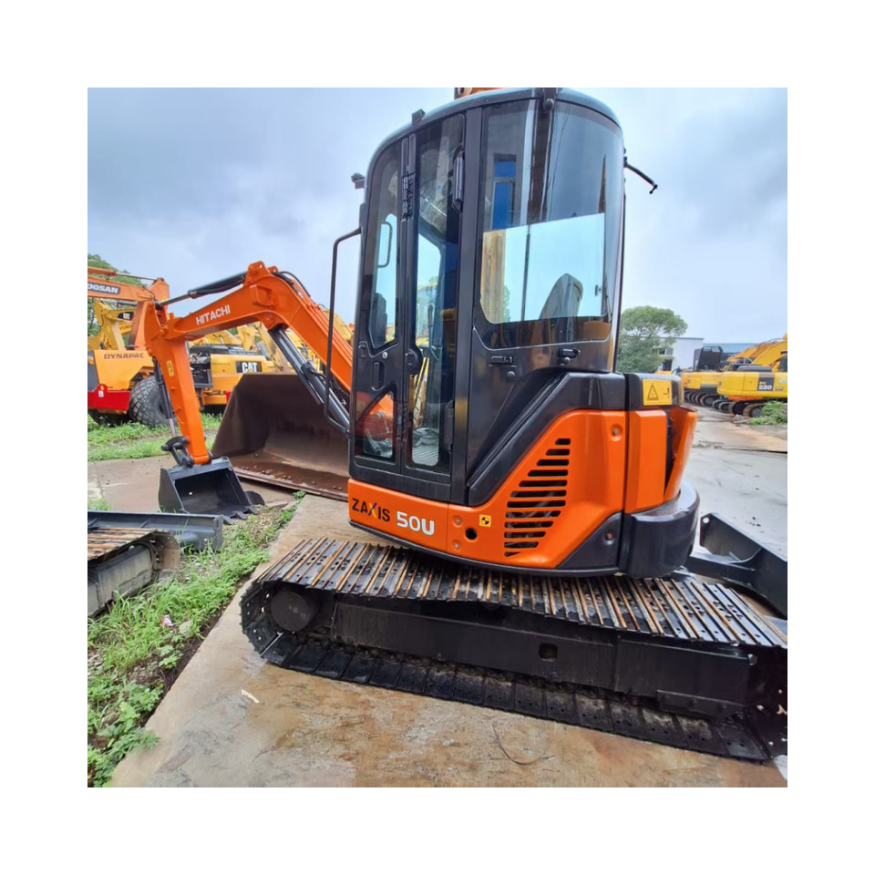 Hitachi ZX50 Excavator - Pelle sur chenille: photos 1 Hitachi ZX50 Excavator - Pelle sur chenille: photos 1