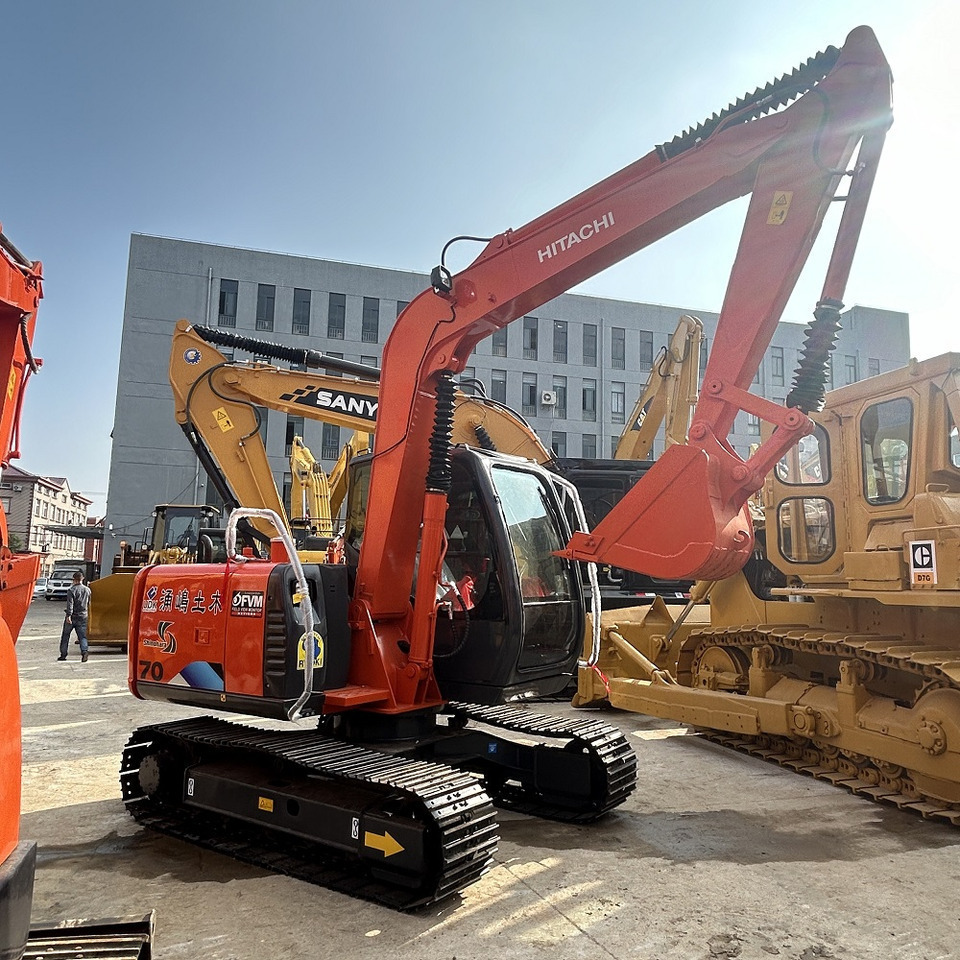 Hitachi ZX70 Excavator - Mini pelle: photos 2 Hitachi ZX70 Excavator - Mini pelle: photos 2