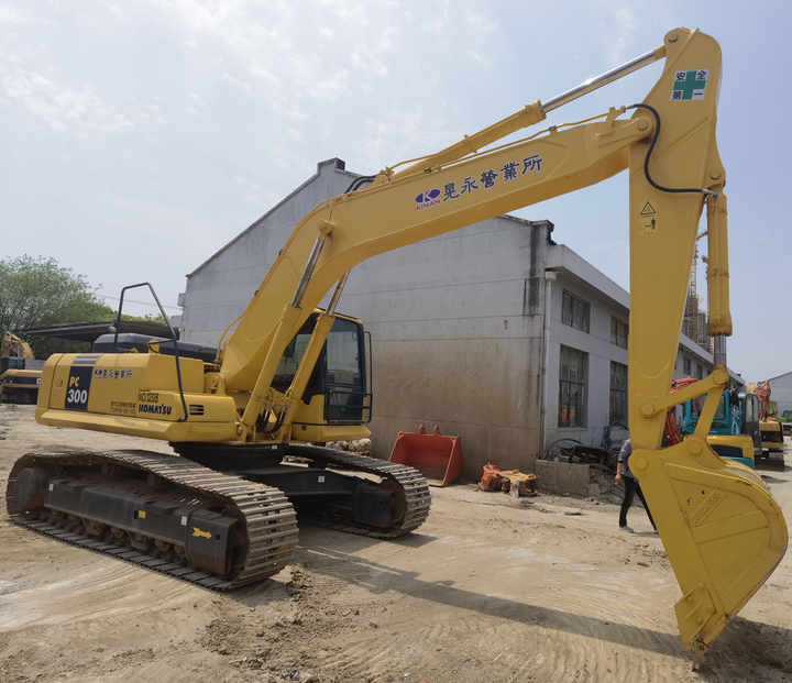 Hot Selling Japan Komatsu PC300-7 Excavators Crawler Excavator Used Pc300-7 at low Price for sale - Pelle sur chenille: photos 5 Hot Selling Japan Komatsu PC300-7 Excavators Crawler Excavator Used Pc300-7 at low Price for sale - Pelle sur chenille: photos 5