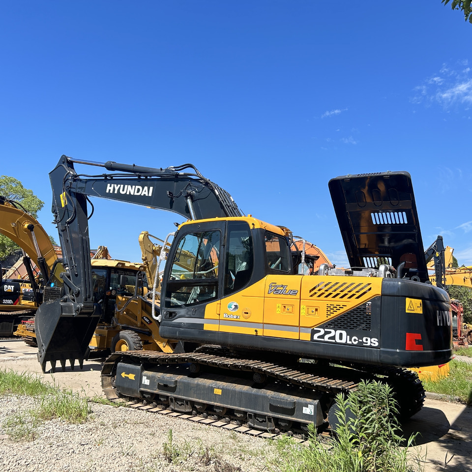 Hyundai 220LC-9S Excavator - Pelle sur chenille: photos 2 Hyundai 220LC-9S Excavator - Pelle sur chenille: photos 2