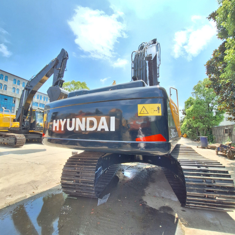 Hyundai 305LC-9T Excavator - Pelle sur chenille: photos 5 Hyundai 305LC-9T Excavator - Pelle sur chenille: photos 5