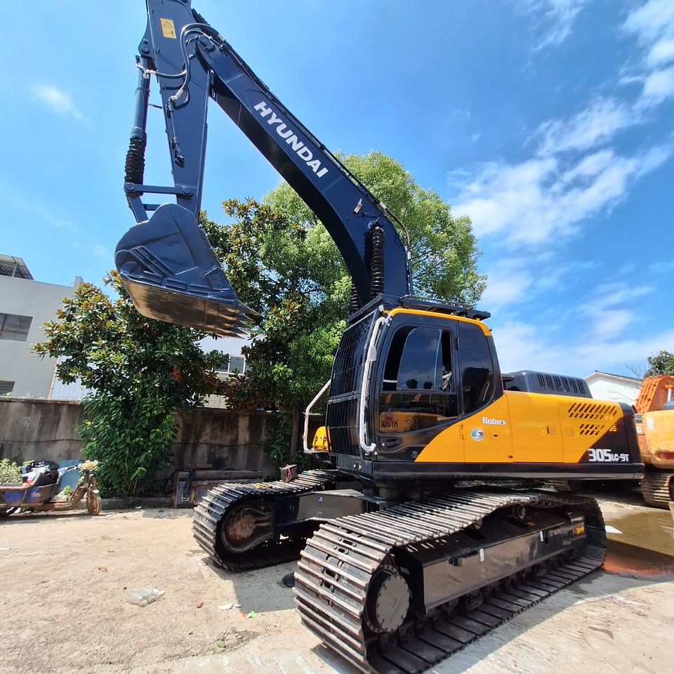 Hyundai 305LC-9T Excavator - Pelle sur chenille: photos 3 Hyundai 305LC-9T Excavator - Pelle sur chenille: photos 3