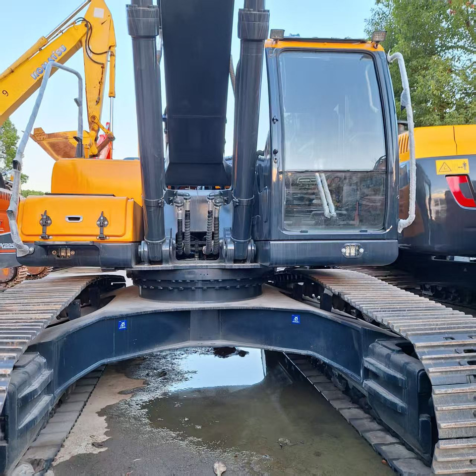 Hyundai 350LVS excavator - Pelle sur pneus: photos 5 Hyundai 350LVS excavator - Pelle sur pneus: photos 5