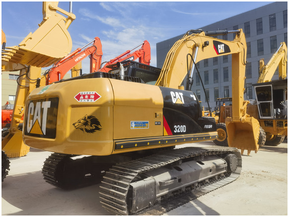 Japan caterpillar used hydraulic tracked excavator 320D cat 20 ton 320DL for sale - Pelle sur chenille: photos 1 Japan caterpillar used hydraulic tracked excavator 320D cat 20 ton 320DL for sale - Pelle sur chenille: photos 1