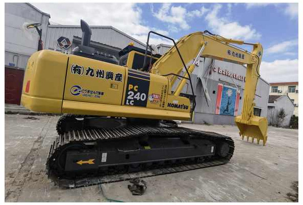 Japan original Used second hand excavator Komatsu PC240LC-8 hydraulic excavator digger for sale - Pelle sur chenille: photos 1 Japan original Used second hand excavator Komatsu PC240LC-8 hydraulic excavator digger for sale - Pelle sur chenille: photos 1