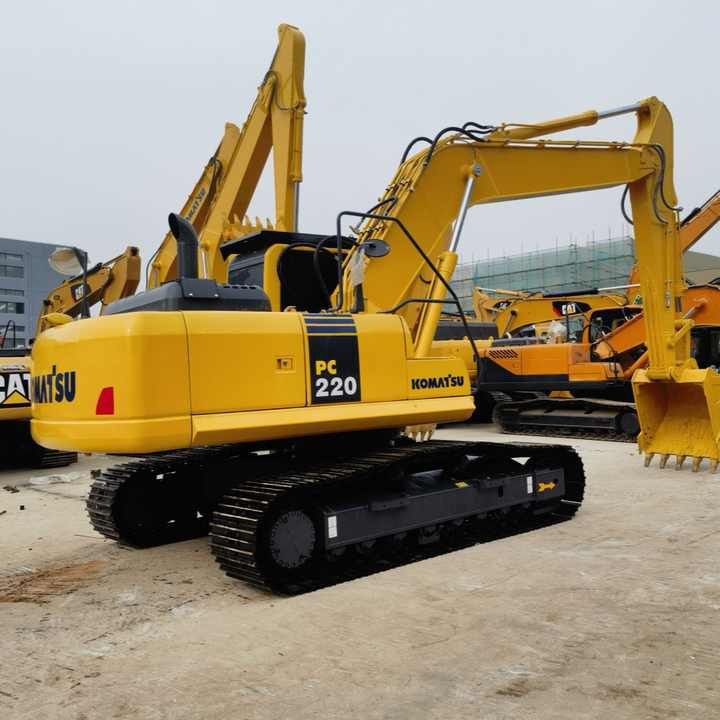 Komatsu PC 220-8 Excavator - Pelle sur chenille: photos 2 Komatsu PC 220-8 Excavator - Pelle sur chenille: photos 2