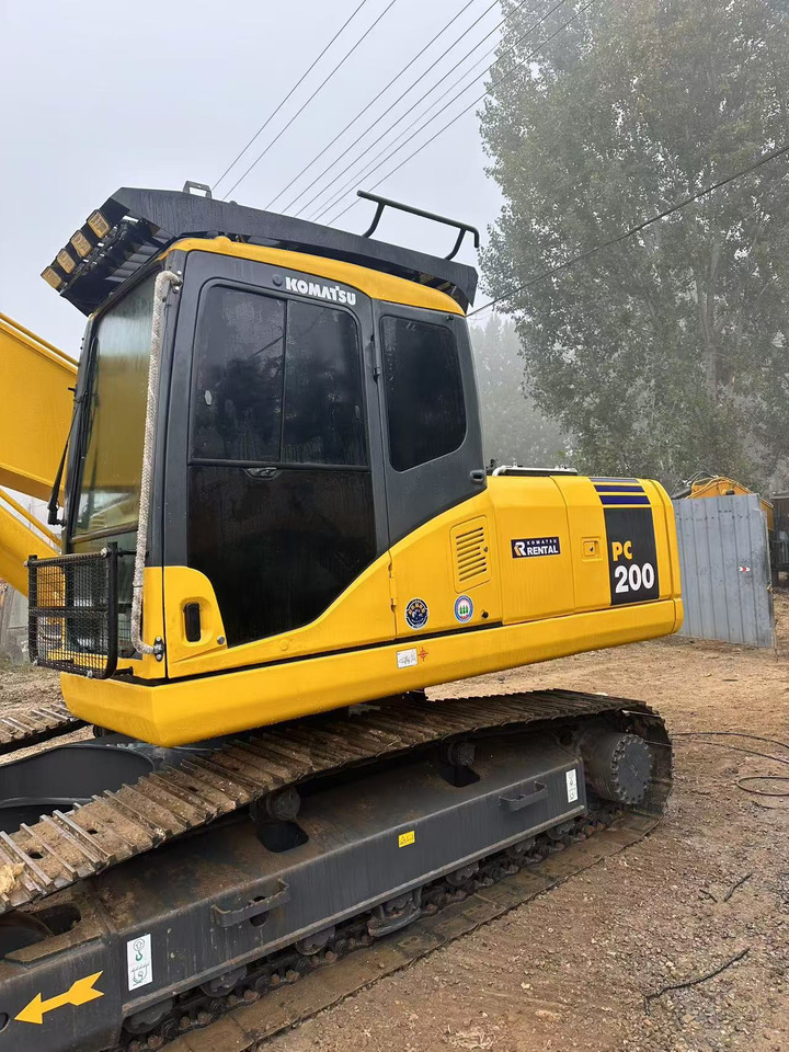 Komatsu PC200-7 excavator - Pelle sur chenille: photos 2 Komatsu PC200-7 excavator - Pelle sur chenille: photos 2
